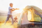 Anleitung Camping Zelt aufbauen: Tipps und Tricks wie das gelingt
